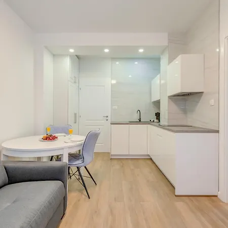 Capital And 4* سبليت