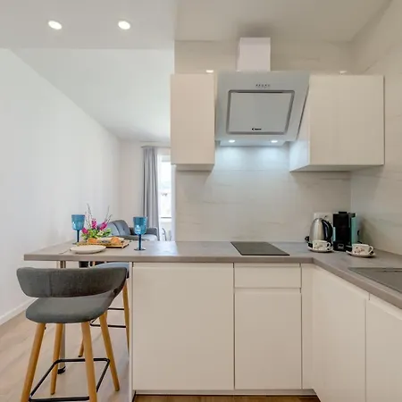 Gostinjska kuća Capital And 4*