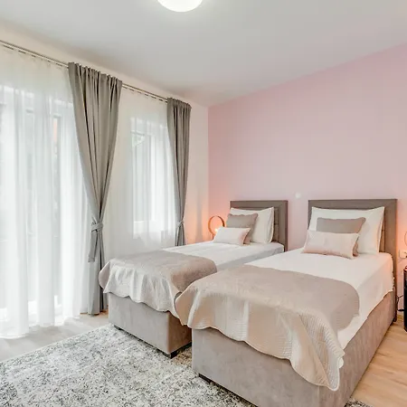 Capital And Guest house 4*